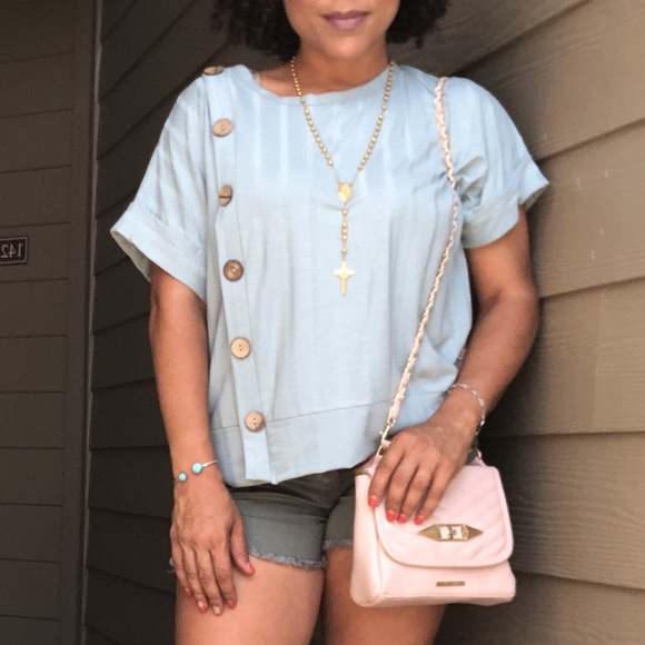 Sage green short sleeve button detail tunic top. - Picture 3 of 8